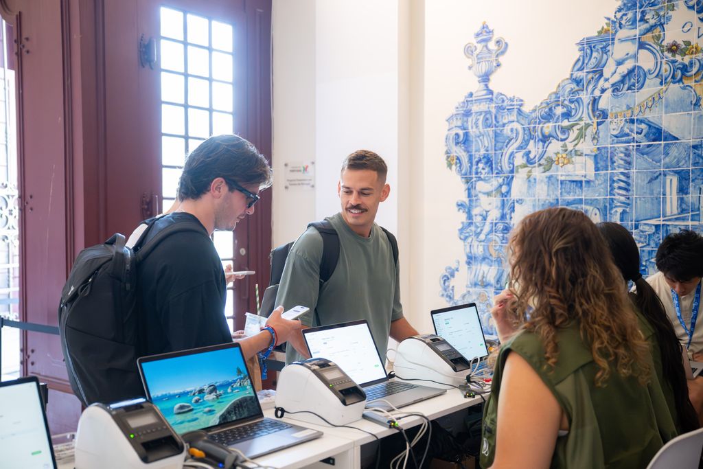 Pragma Lisbon attendees arriving together